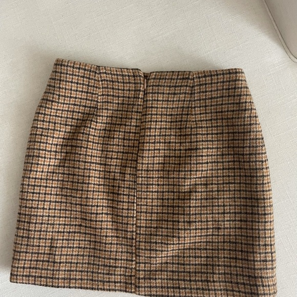 Fall plaid mini skirt - Picture 3 of 4